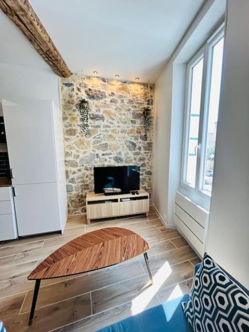 Superbe appartement au coeur du Mourillon refais à neuf proche des plage Tolone Esterno foto